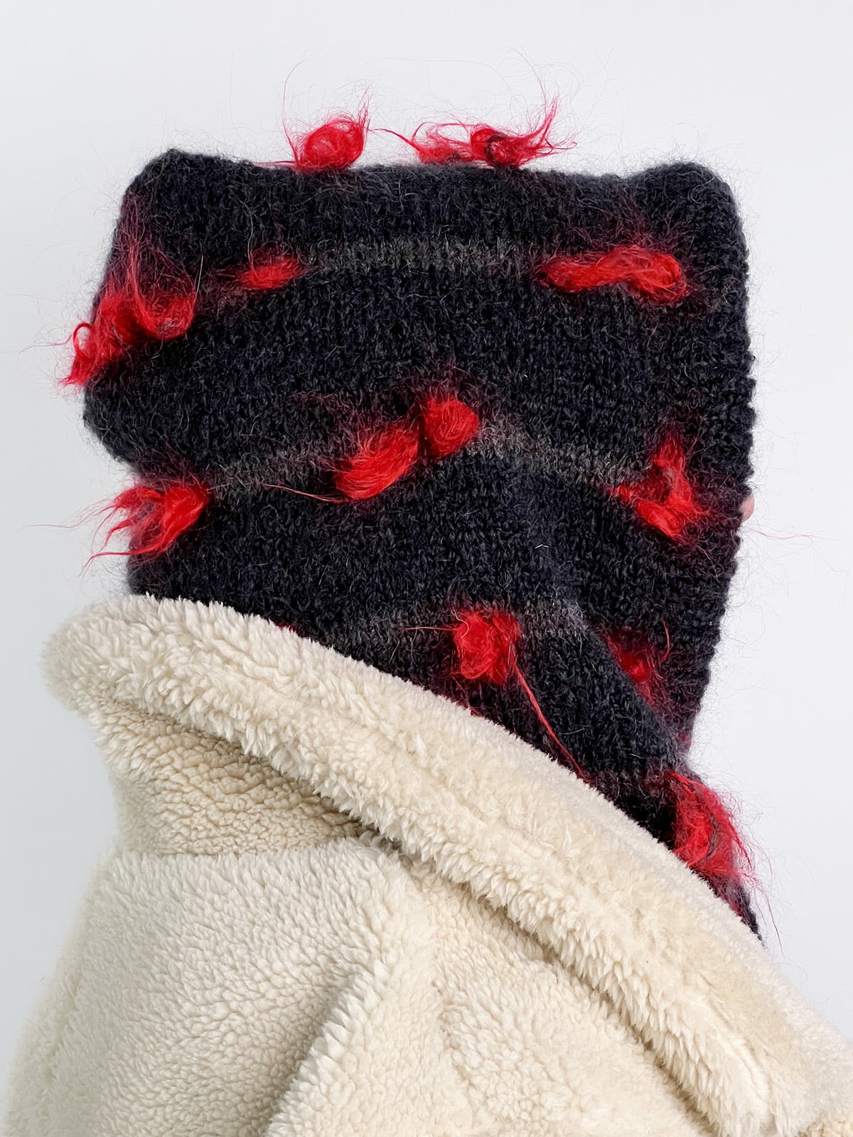 Hood Fluff Red - Image 2